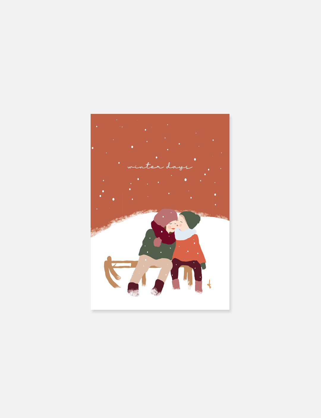 Kerstkaart (A6) met abstracte illustratie van twee kinderen in de sneeuw op een slee. De voorzijde heeft een luxe uitstraling door gebruik van soft touch laminaat (mat).