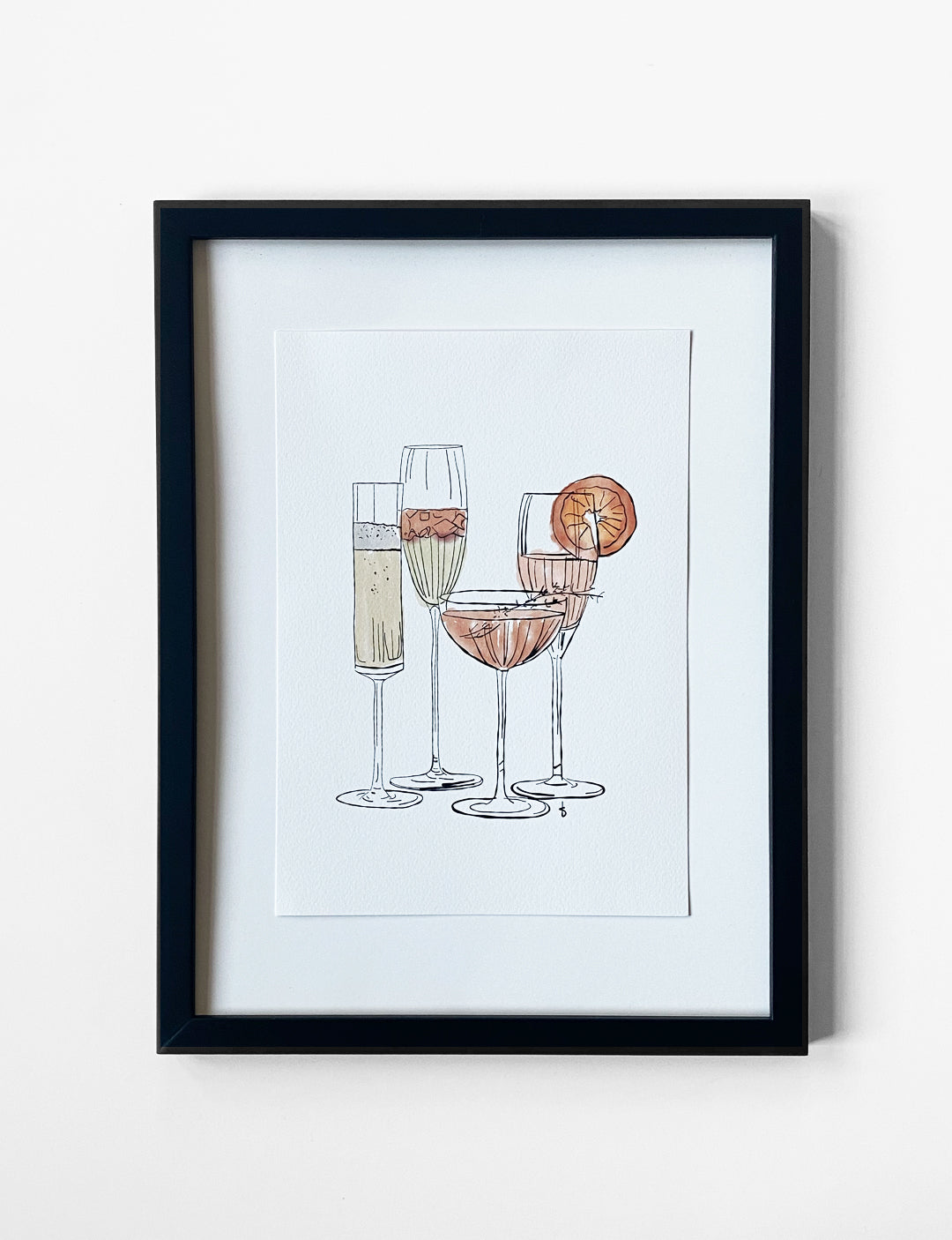 Cheers! Een sprankelende handgetekende illustratie met cocktailglazen spat van de poster af. Wie wil er niet zo'n feestelijke poster keuken?