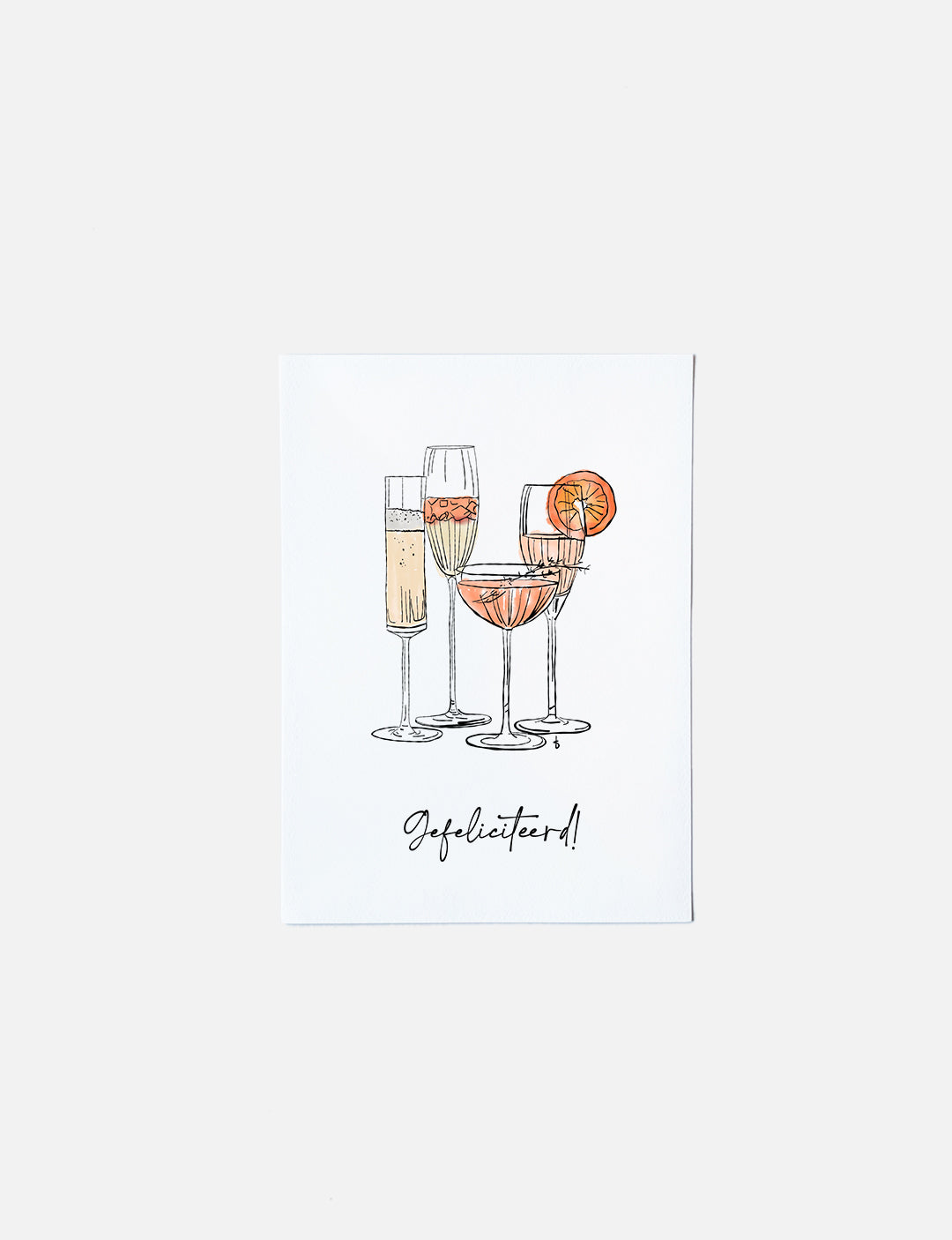 Deze felicitatiekaart op A6 formaat heeft een handgetekende illustratie van glaasjes met feestelijke bubbels en de tekst: Gefeliciteerd! Leuk om te versturen als verjaardagskaarten vrouw. Unieke kaartjes en andere mooie kaarten vind je in onze webshop. Neem een kijkje om kaarten kopen.