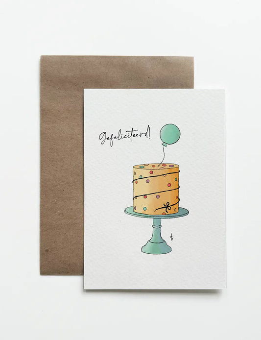 Deze felicitatiekaart op A6 formaat heeft een handgetekende illustratie van een vrolijke taart met ballon en de tekst: Gefeliciteerd! Bekijk onze webshop voor nog meer hippe kaartjes en originele kaarten.