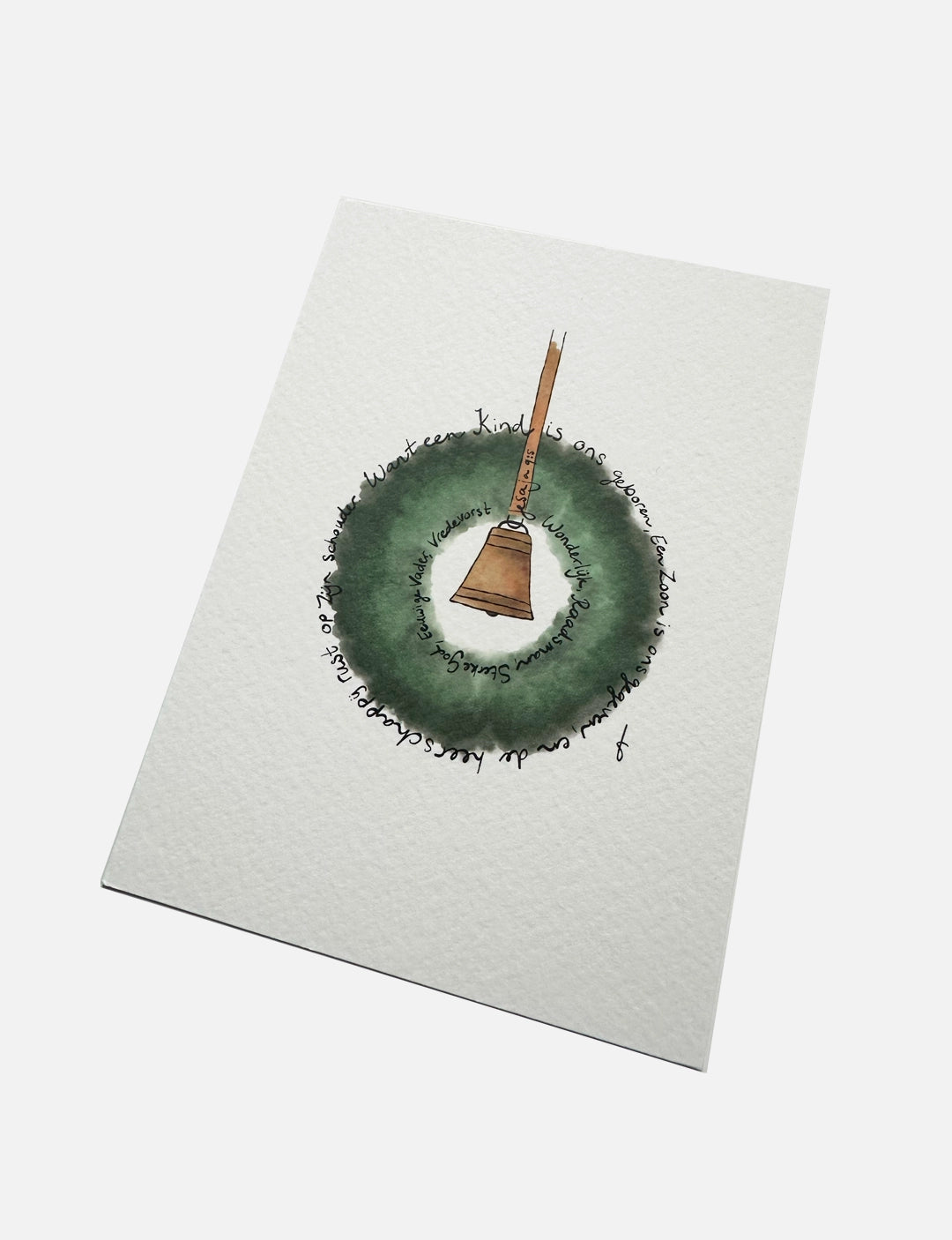 Handgemaakte christelijke kerstkaart met illustratie van een kerstkrans en subtiele kerst bijbeltekst.